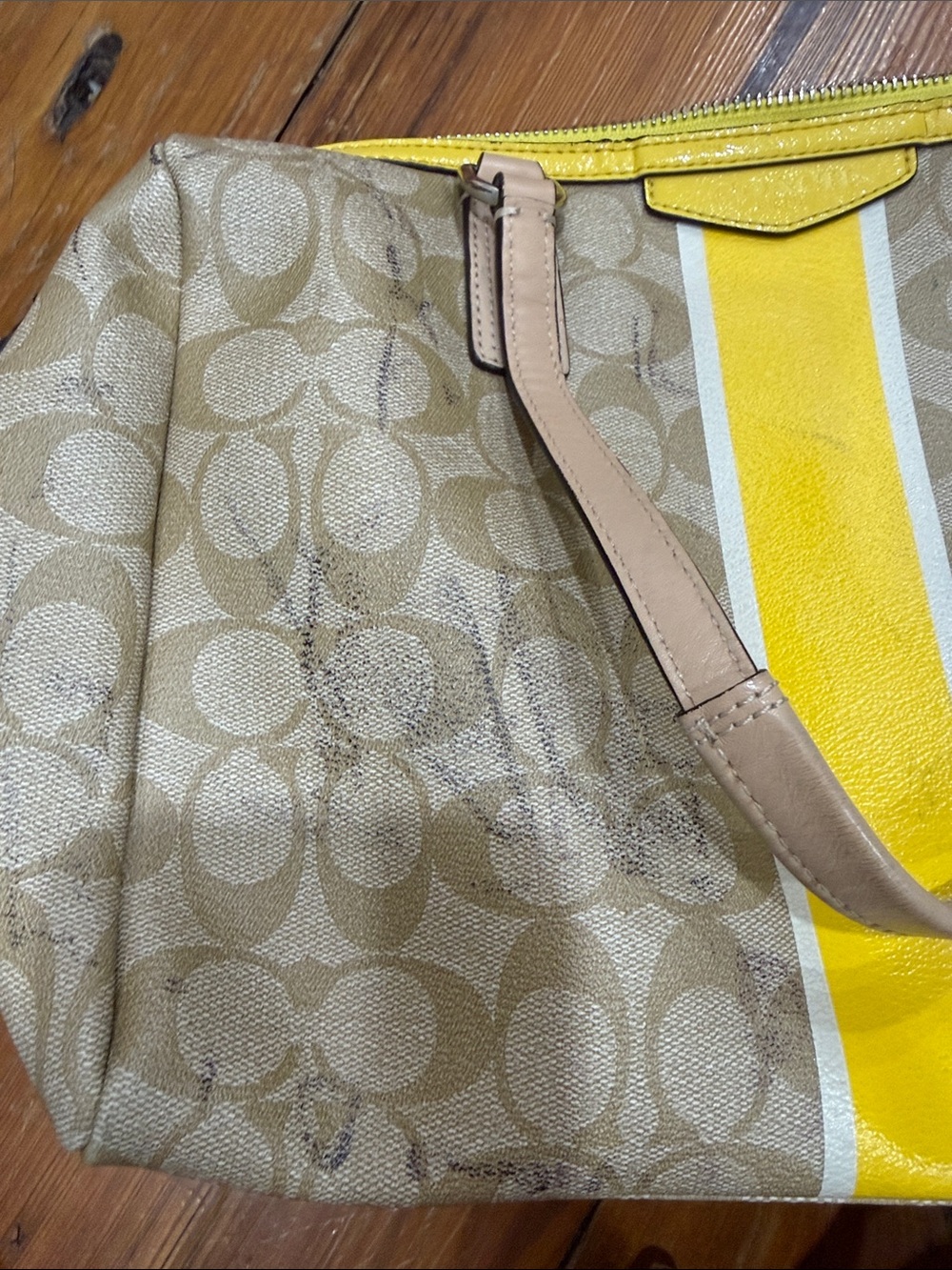 Coach Beige Signature Tote and Wristlet with Yellow and White Stripe - Picture 8 of 13